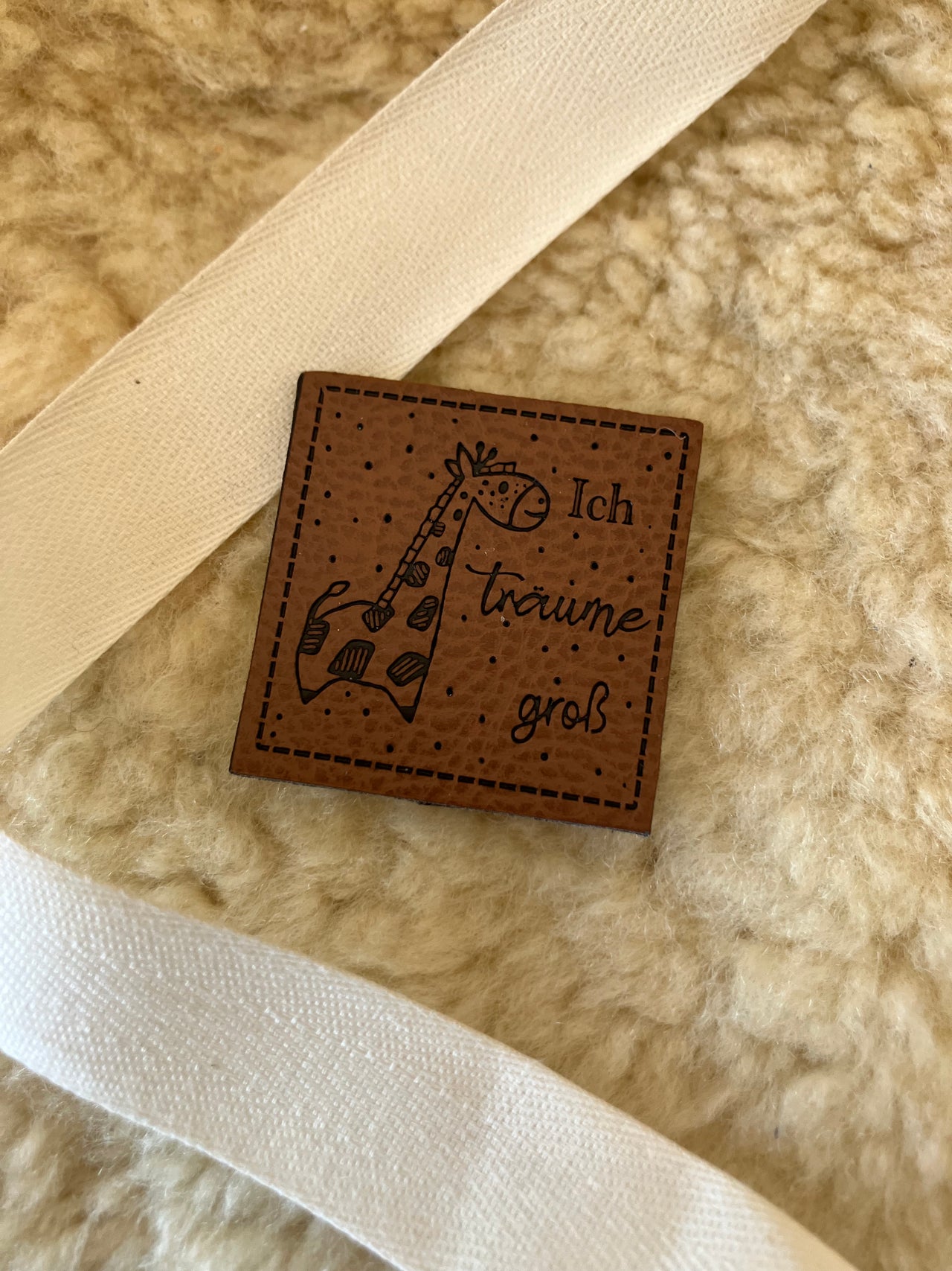 Etichetta in similpelle "Giraffa"