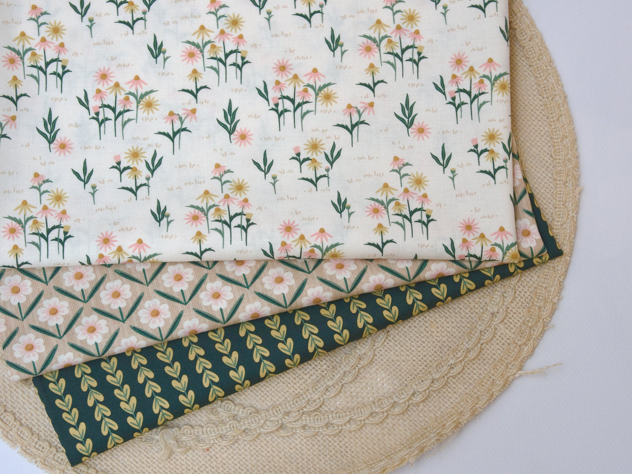 "Naturally Wild" - Creeping vines | Bio-Baumwollstoff Cloud9 Fabrics
